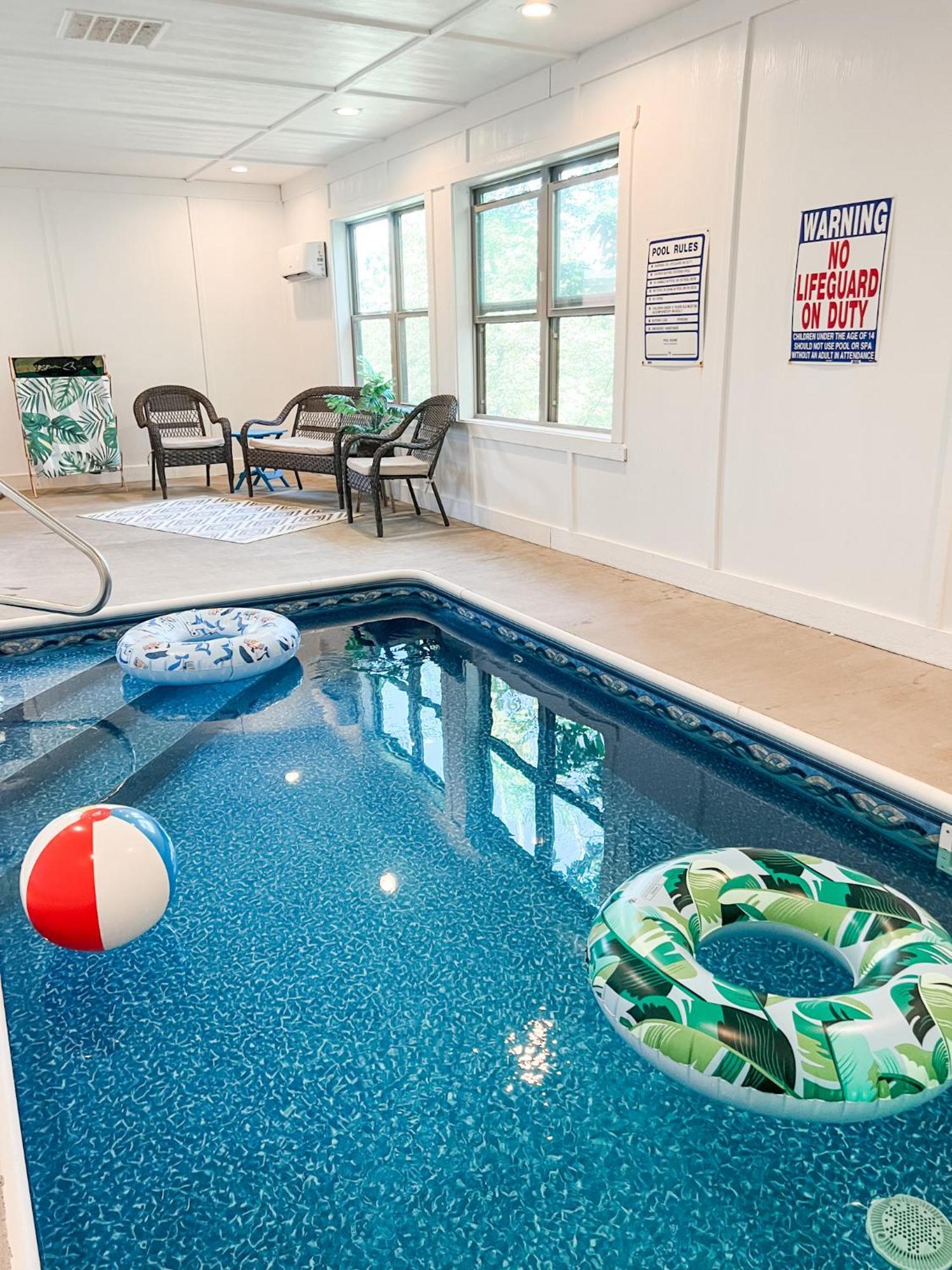 Indoor Heated Pool Hot Tub Cabin Сивиървил Екстериор снимка