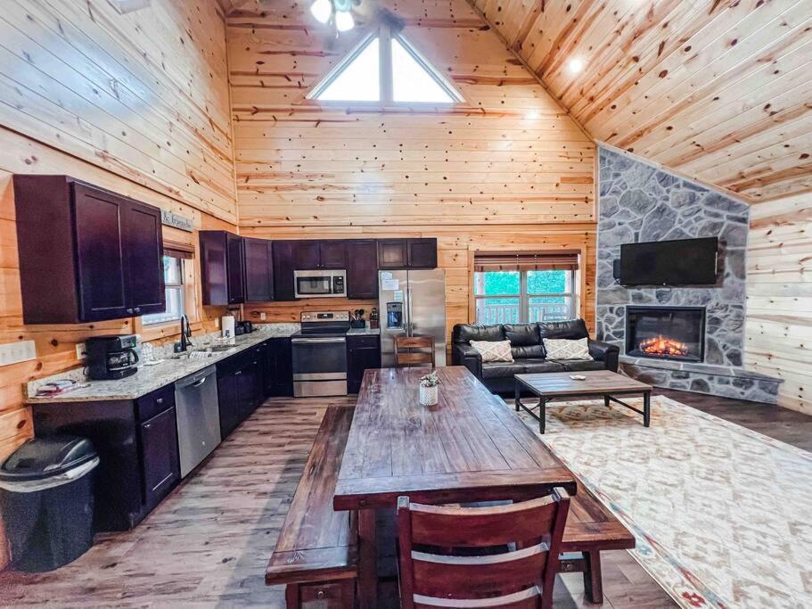 Indoor Heated Pool Hot Tub Cabin Сивиървил Екстериор снимка