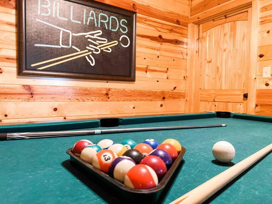 Indoor Heated Pool Hot Tub Cabin Сивиървил Екстериор снимка