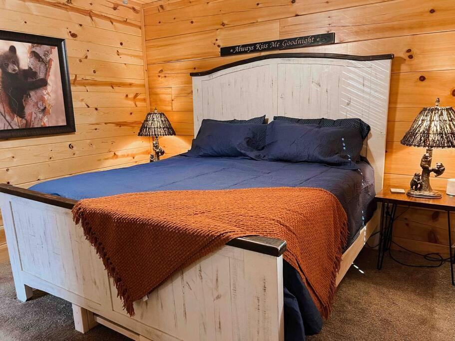 Indoor Heated Pool Hot Tub Cabin Сивиървил Екстериор снимка