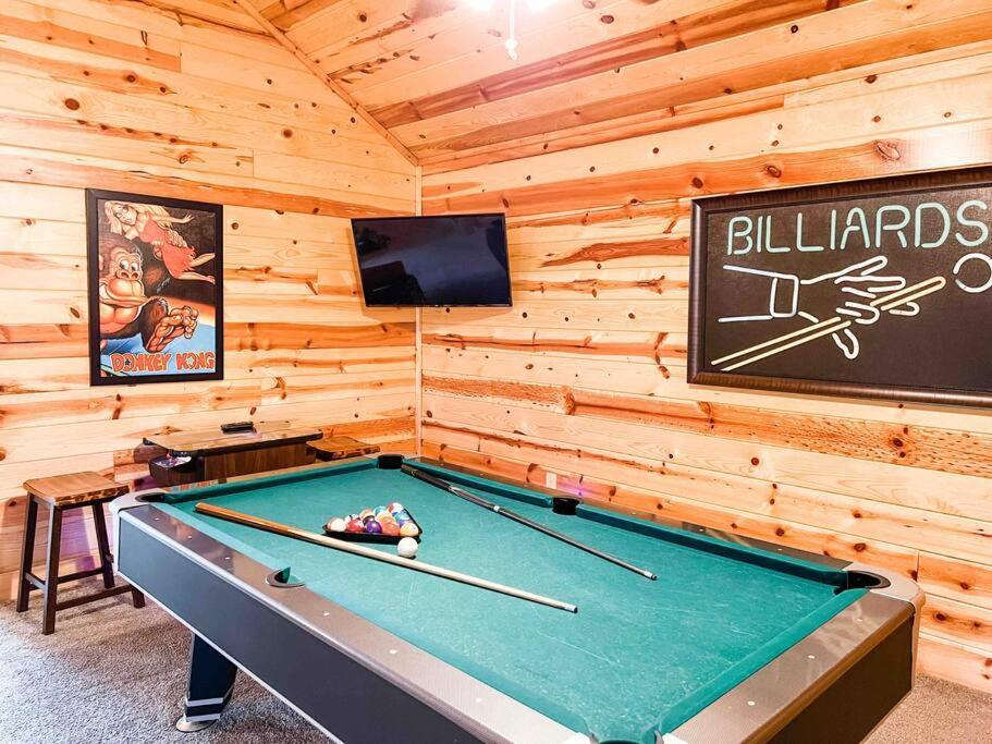 Indoor Heated Pool Hot Tub Cabin Сивиървил Екстериор снимка