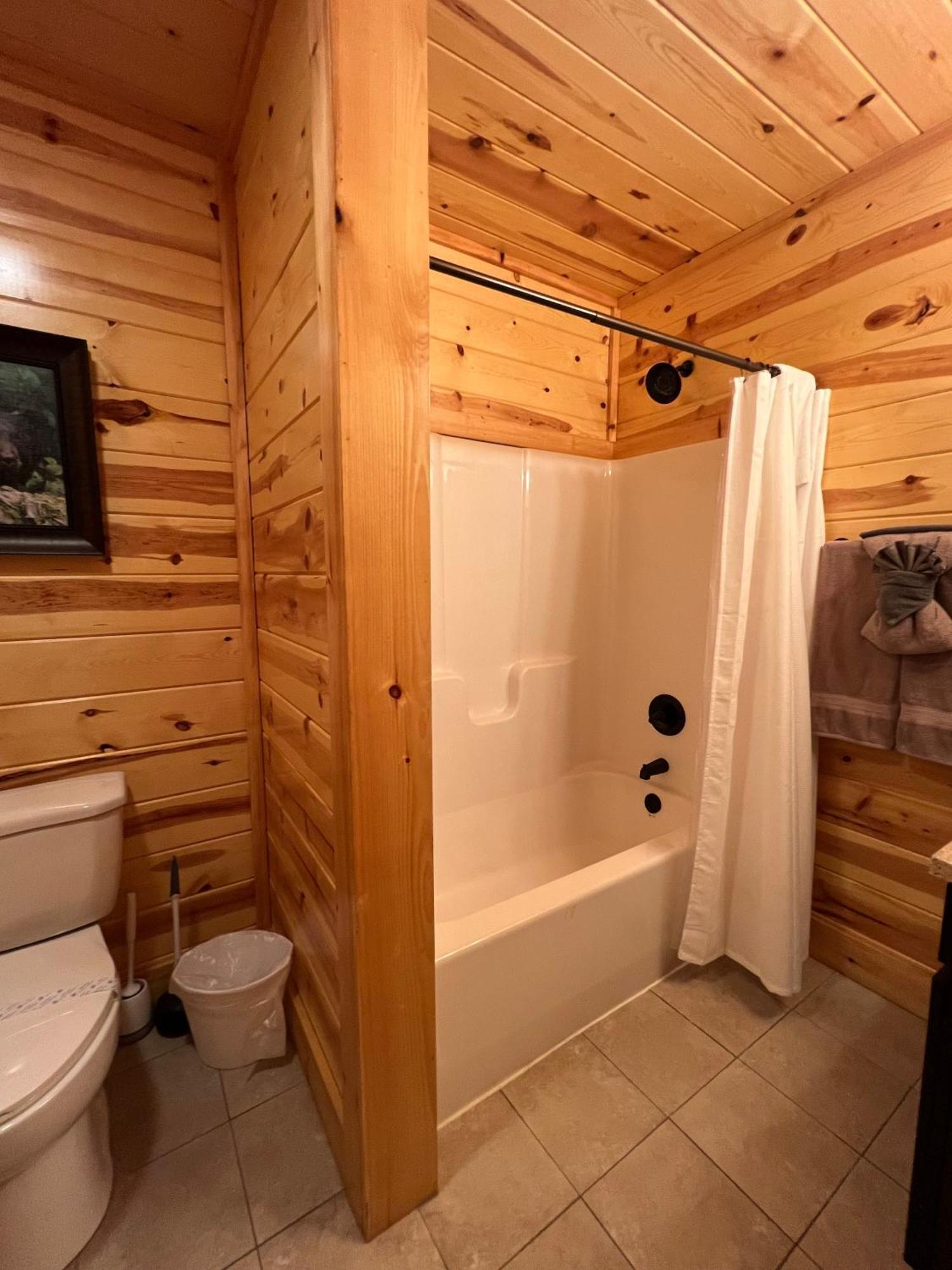 Indoor Heated Pool Hot Tub Cabin Сивиървил Екстериор снимка